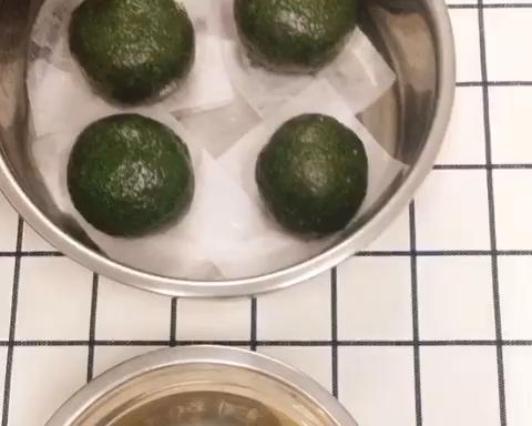 G好吃的咸蛋黄肉松青团