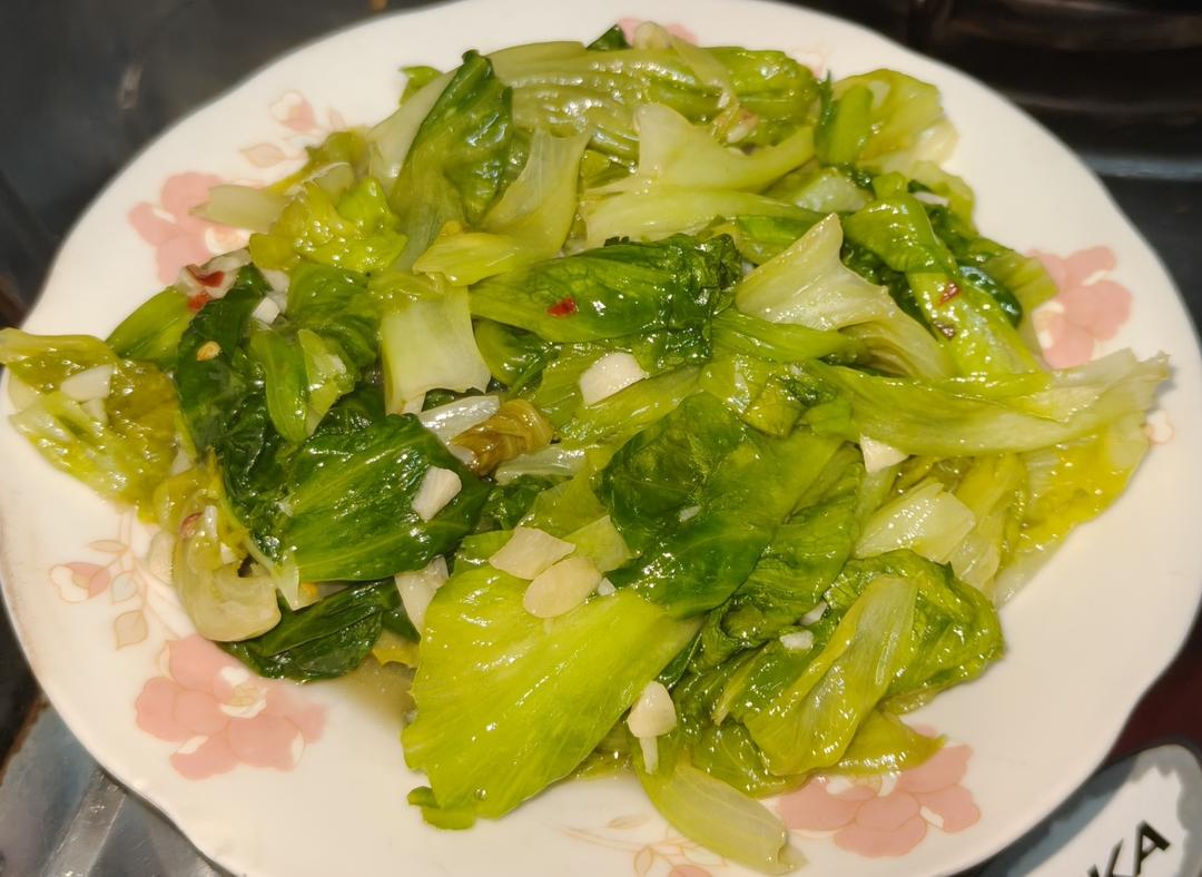 简单实用的爆炒茼蒿（青菜）