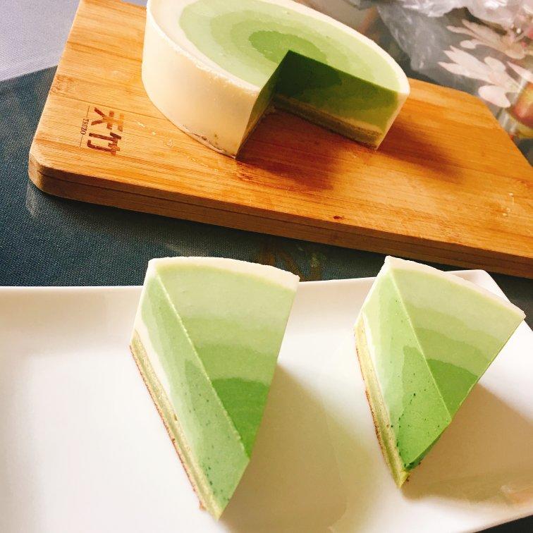 渐变抹茶慕斯蛋糕：我Amanda带着既美又作的抹茶甜点又来了！【曼食慢语】