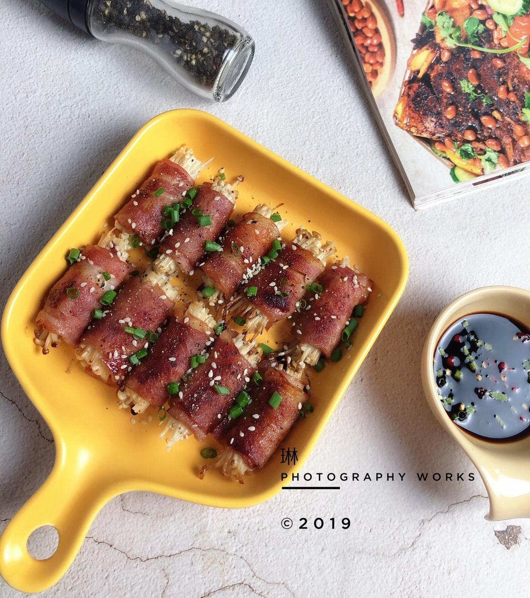 香烤孜然培根金针菇卷