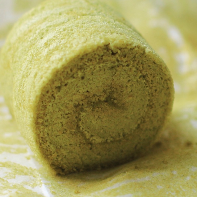 抹茶戚风蛋糕卷