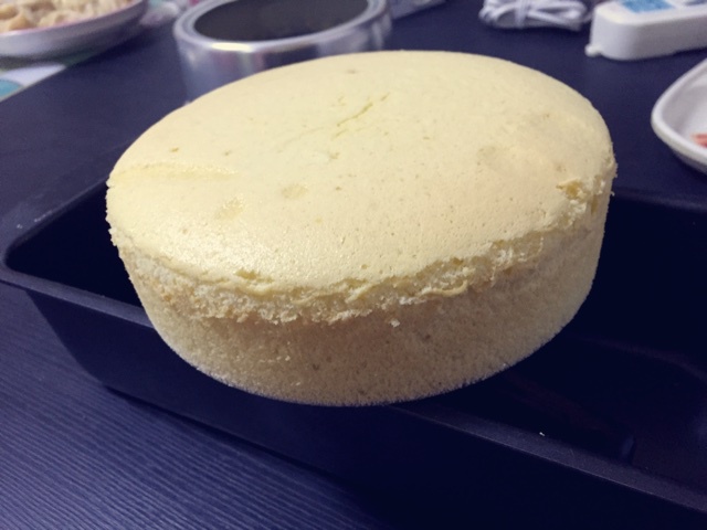 超简单完美戚风蛋糕（6寸2蛋）附打发、翻拌、脱模视频