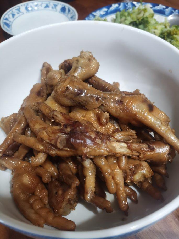 卤鸡爪子
