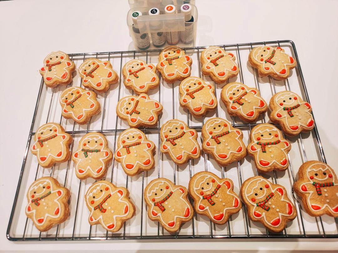 圣诞款达克瓦兹-奶酪红丝绒夹馅