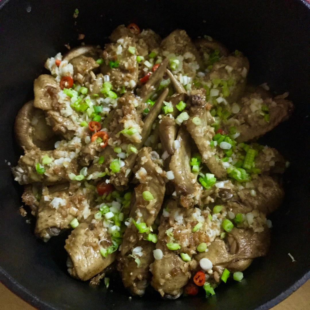 金银蒜鸡翅焗香菇——Staub珐琅铸铁锅