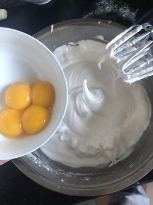 分蛋海绵蛋糕的做法 步骤8