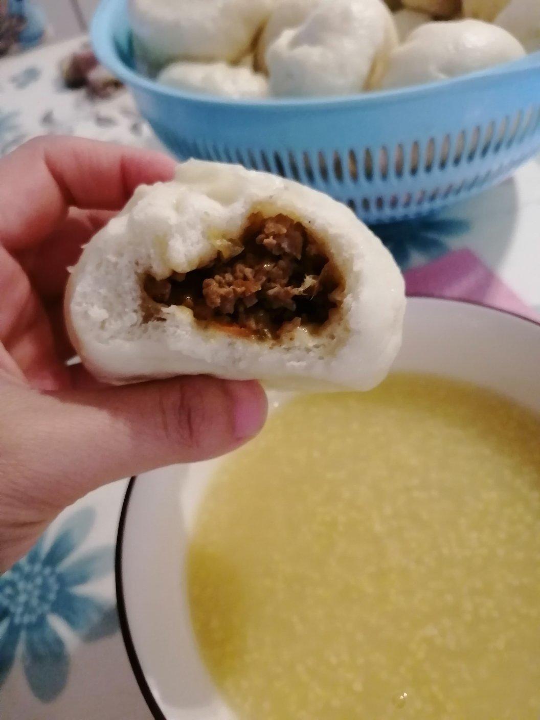 洋葱酱肉丁包子