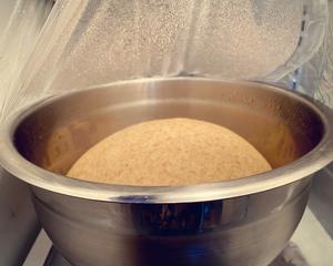【冷藏发酵】全麦麻薯软欧包｛面包机揉面｝后油法的做法 步骤5