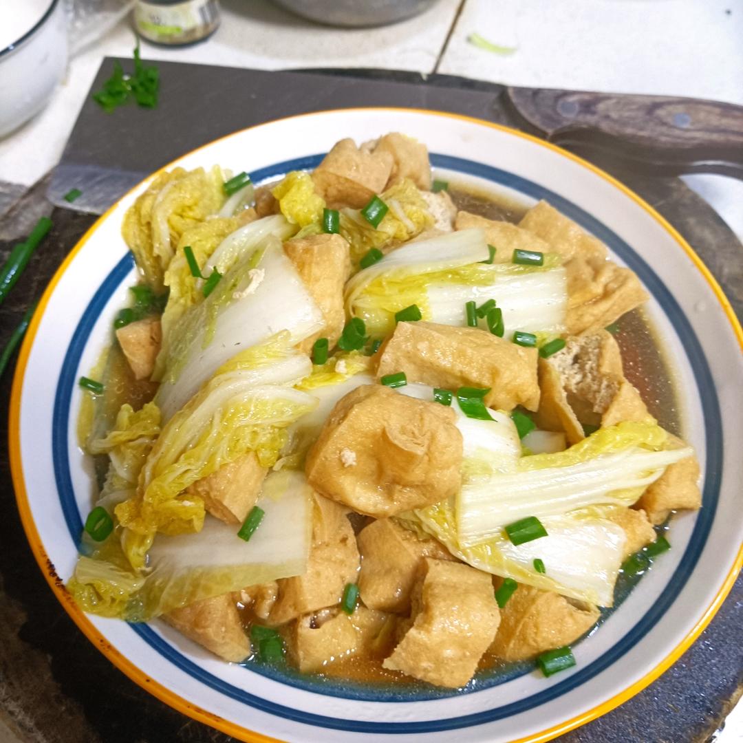 好吃到连汤汁都不剩的白菜焖豆泡，给肉都不换