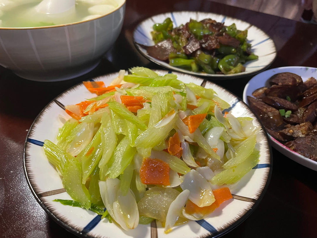 西芹炒百合怎样做到清爽又入味儿