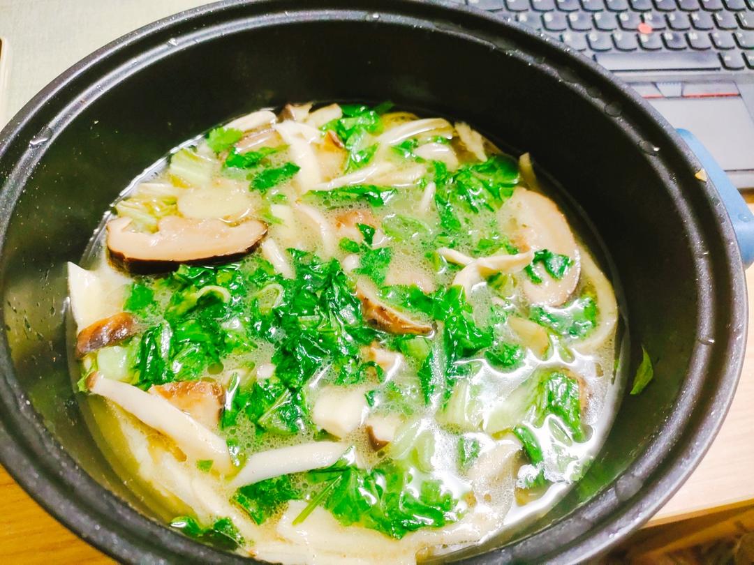 鲜味菌菇汤