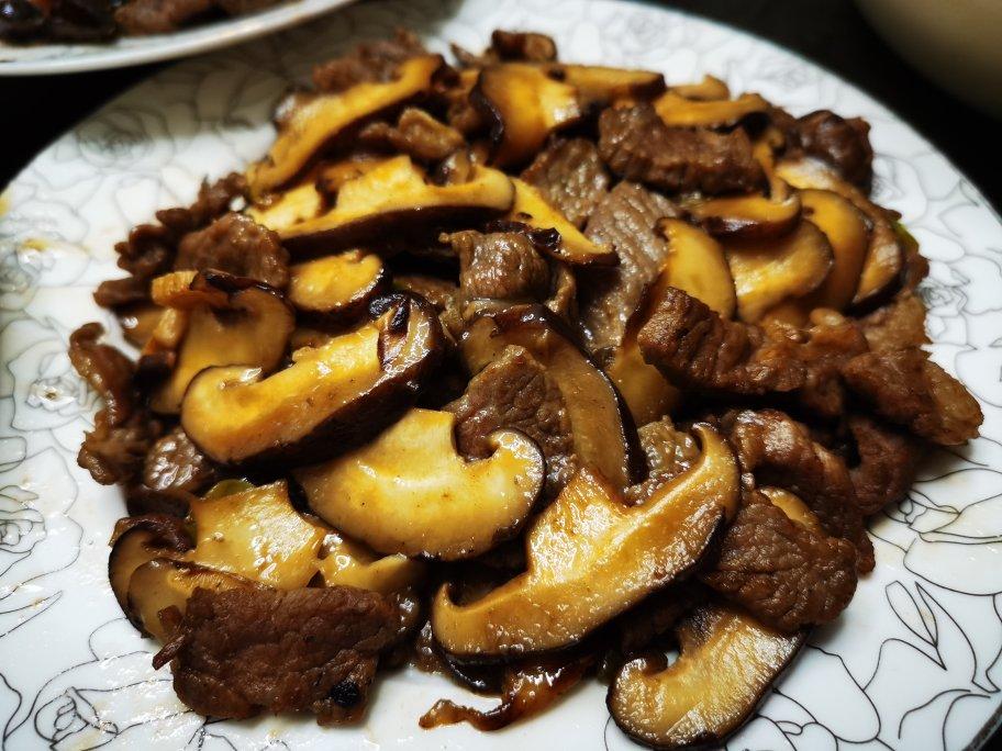 香菇炒肉