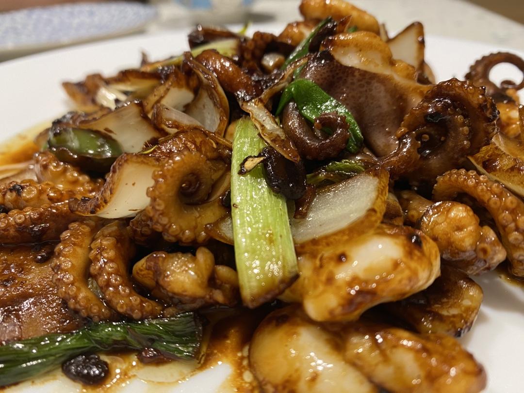 麻辣炒墨鱼仔（干锅墨鱼仔）