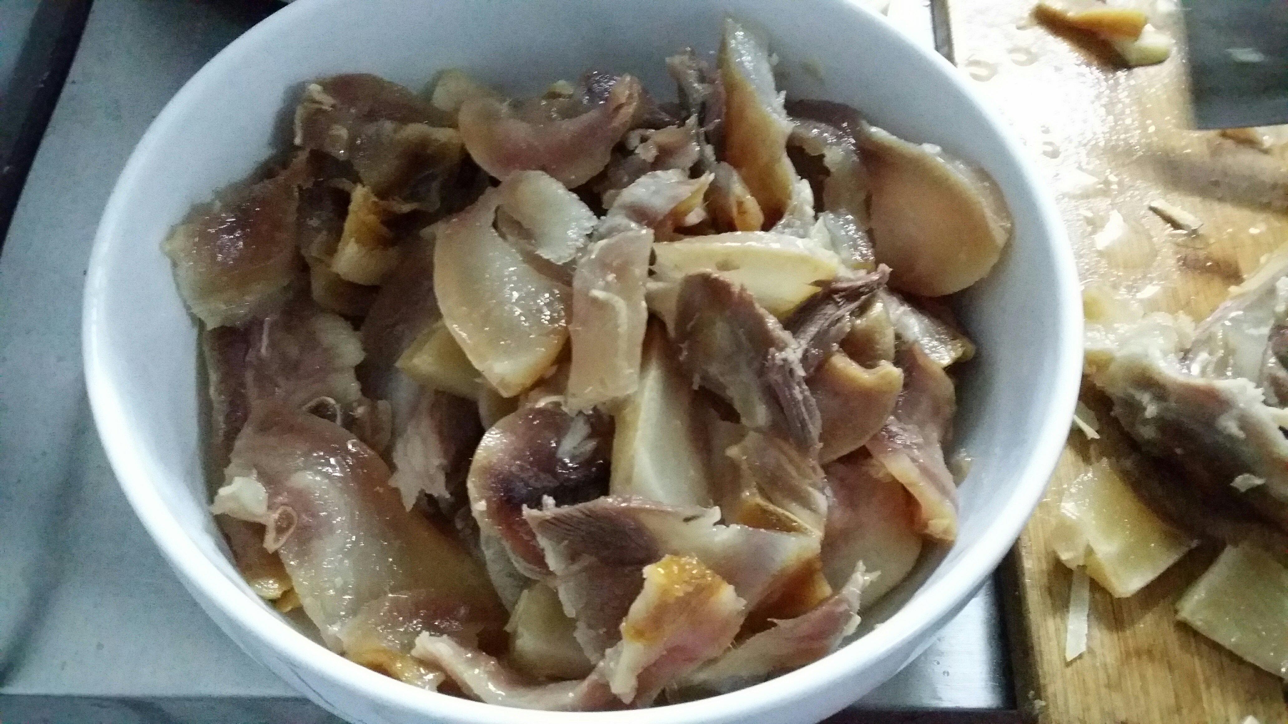 腊猪头肉炖春笋的做法