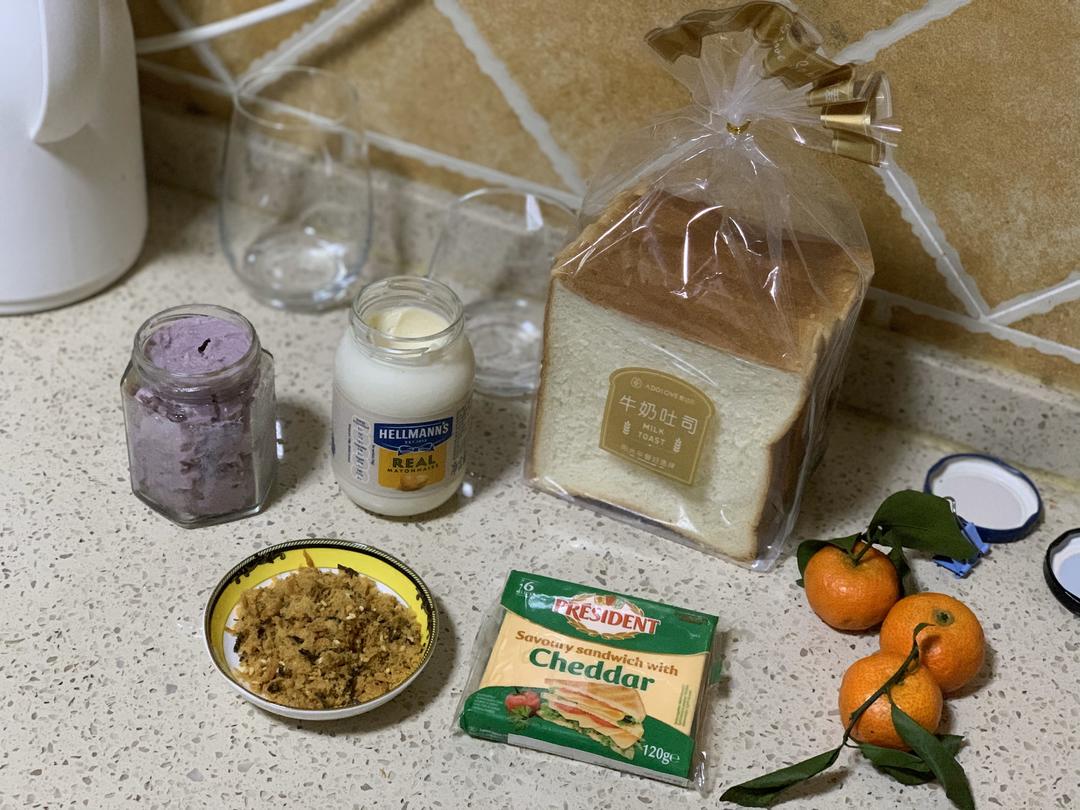 纯奶手撕吐司的做法 步骤1