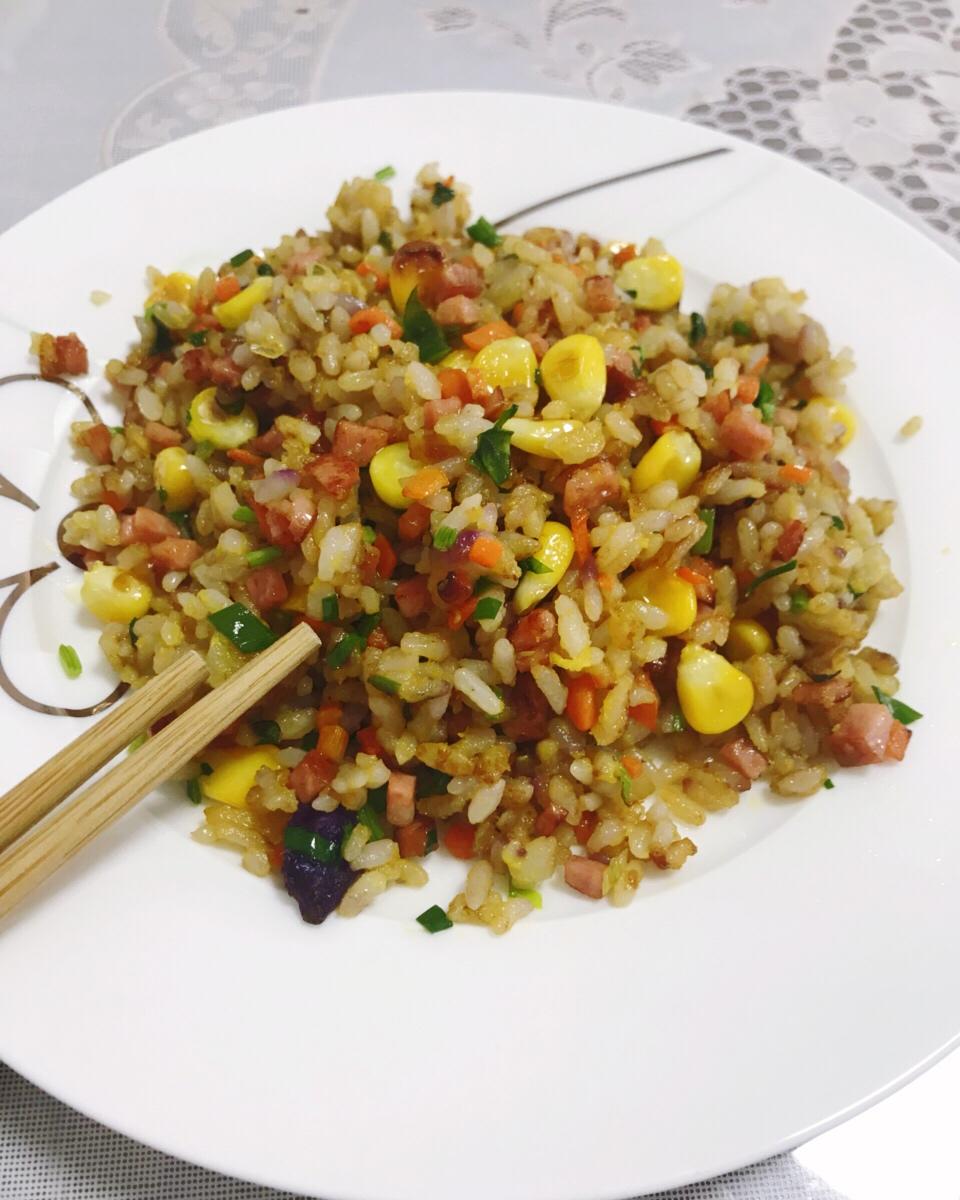 香菜火腿蛋炒饭