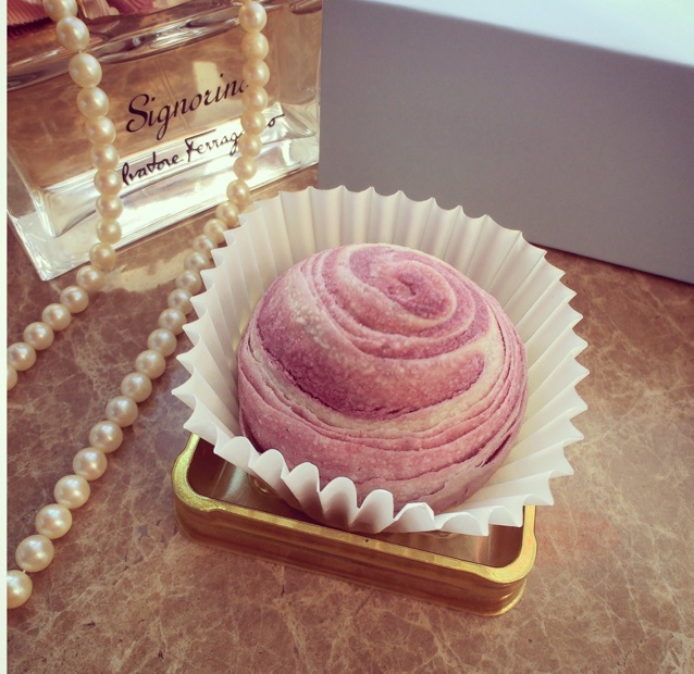 蛋黄酥~紫薯、抹茶、原味~花好月圆，中秋快乐~内附一次做六色蛋黄酥方法~