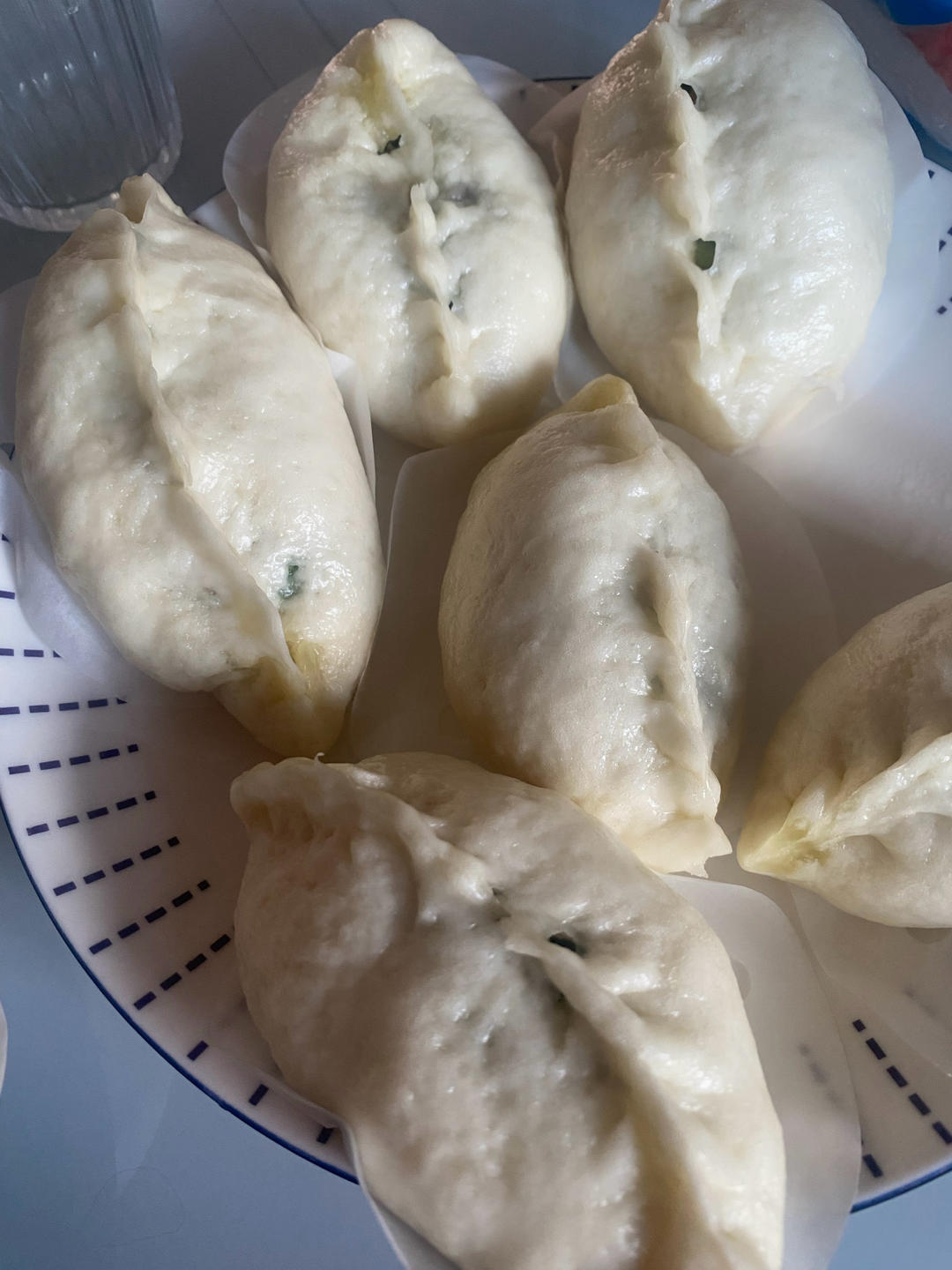 不变色的香菇青菜包