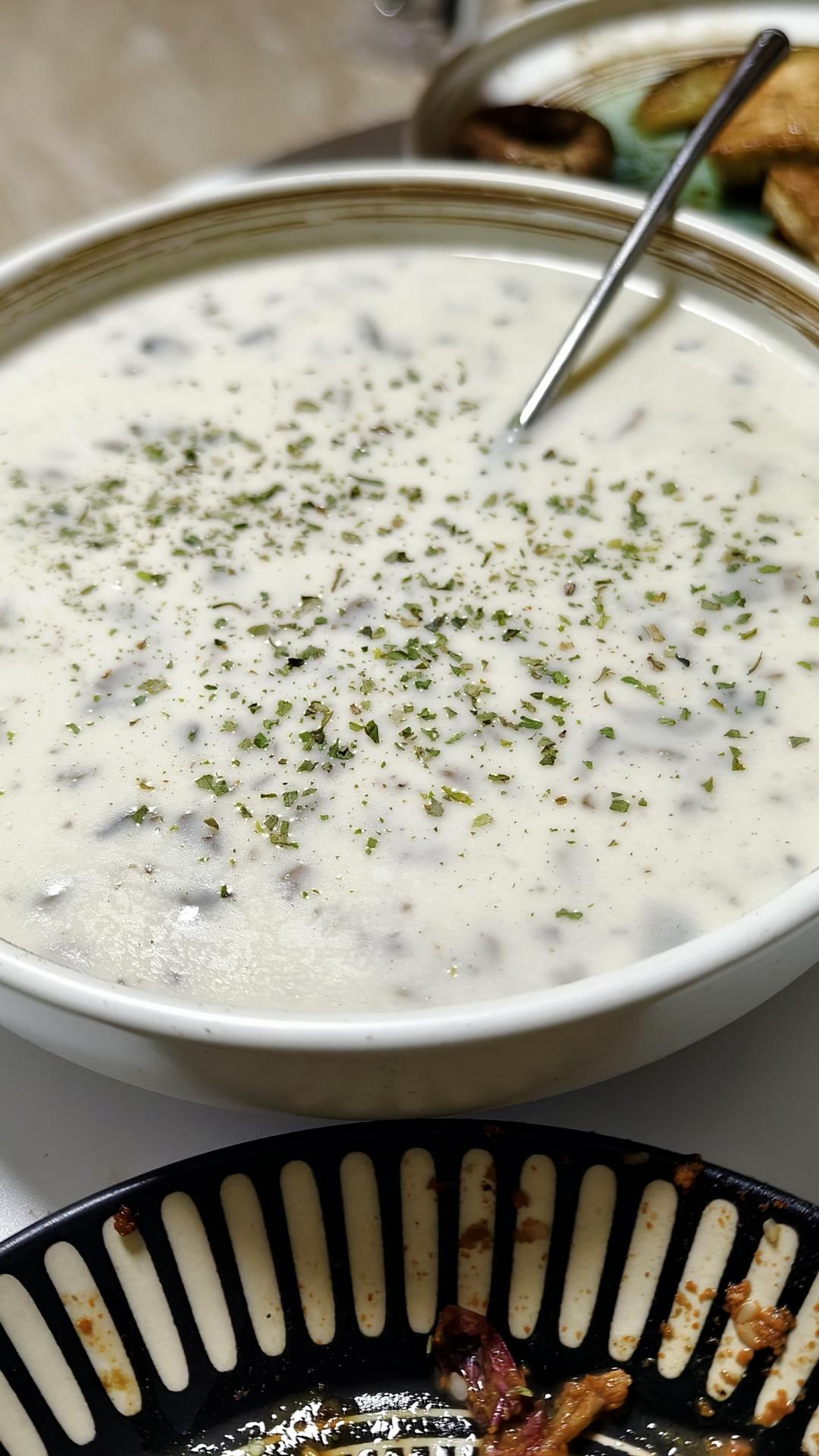 奶油蘑菇浓汤（小朋友超爱）