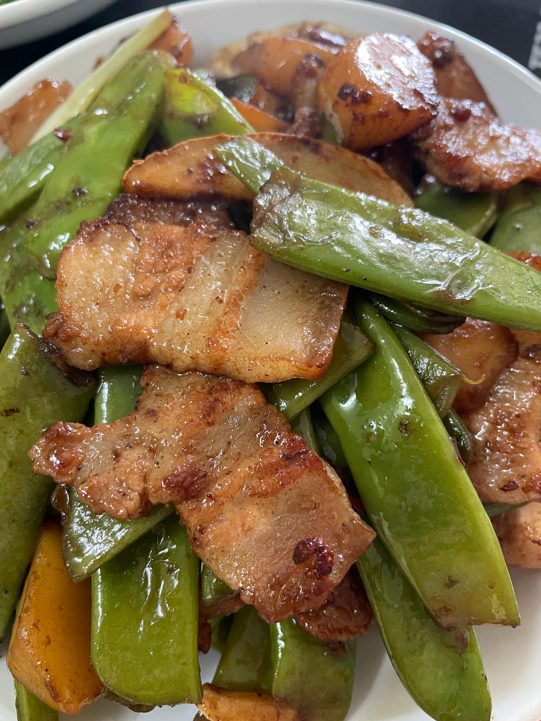 五花肉炖油豆角土豆