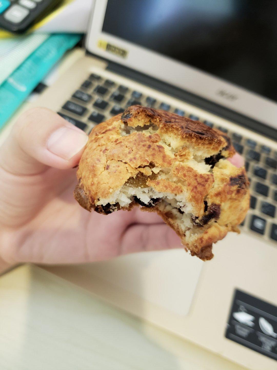 【视频】3分钟 奶油司康Scone(可能是世界上最快手的司康) 消耗淡奶油～