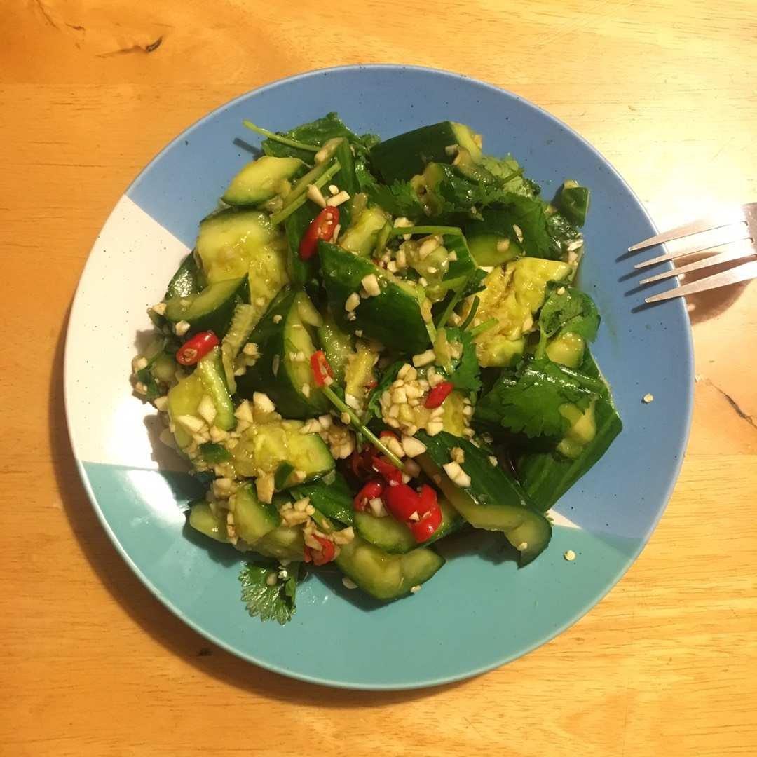 赞不绝口拍黄瓜🥒
