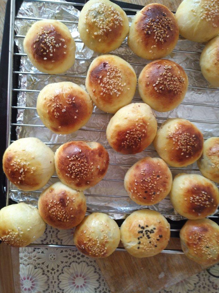 简单的小悲哀做的儿时最爱的老式圆面包