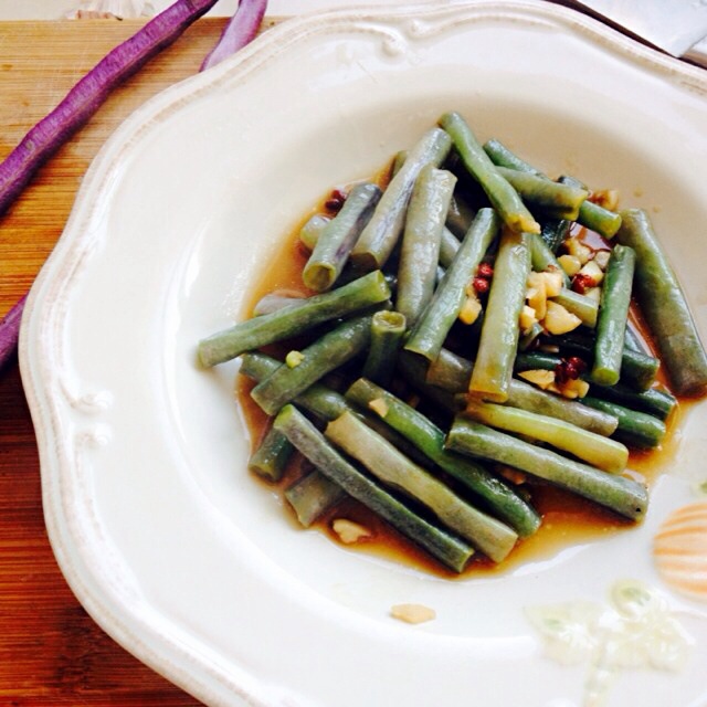 蒜炒豇豆（长豆角）