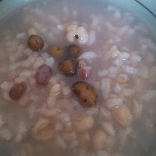 山药豆薏米红豆粥