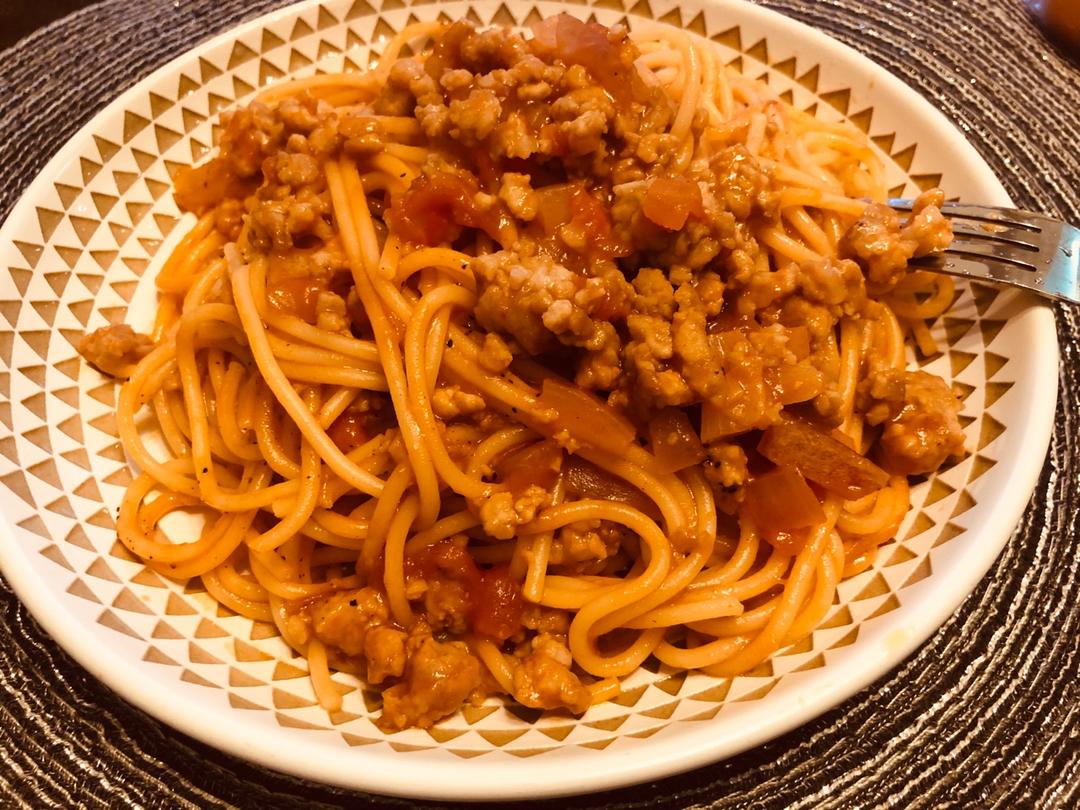 番茄肉酱意大利面