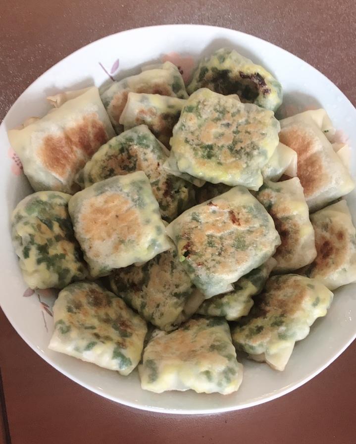 皮薄馅多的韭菜盒子