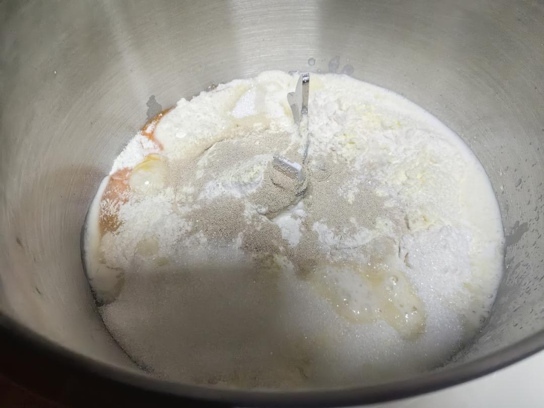 纯奶手撕吐司的做法 步骤1