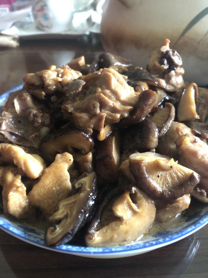 香菇鸡块