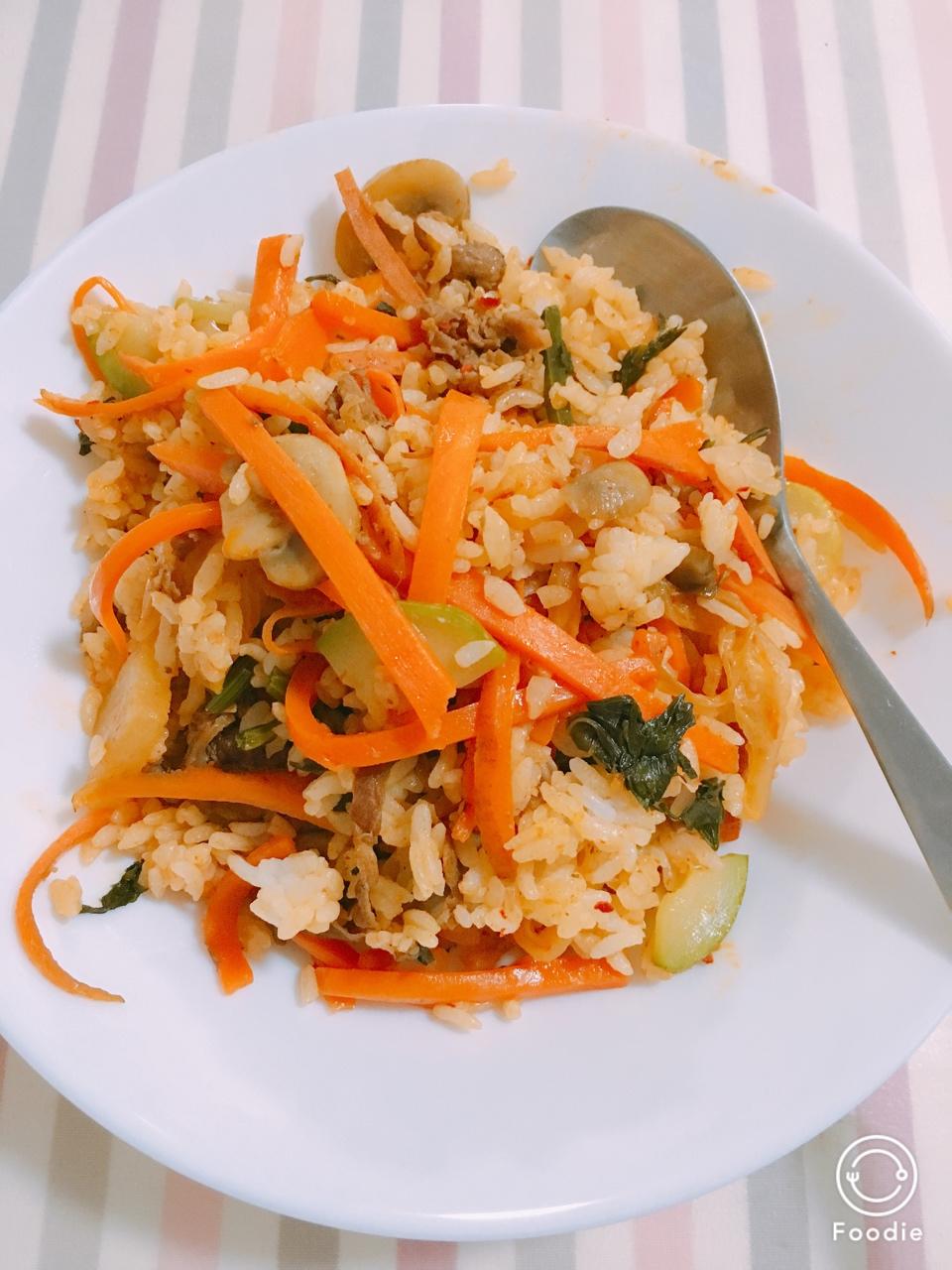 韩式肥牛石锅拌饭