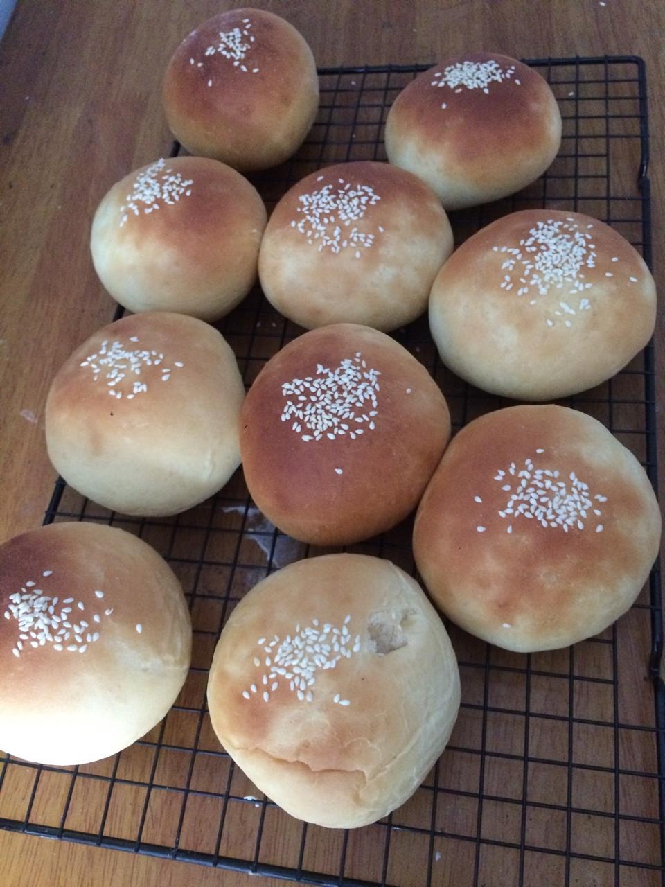 最好吃的餐包--鲜奶大餐包