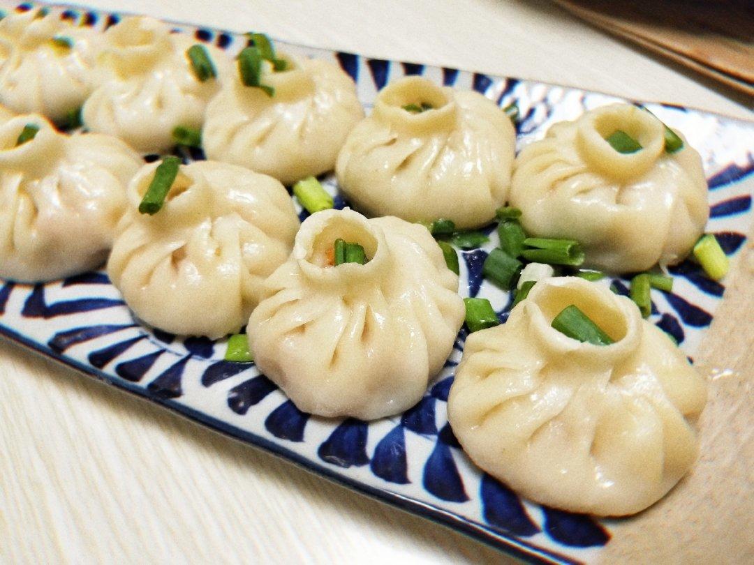 包包子的手法（鲜虾猪肉包）