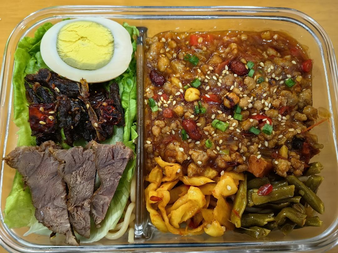 朋友嗦了这碗江西米粉，一学就会的酸菜米粉。