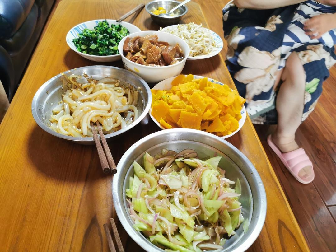 老妈家的日常午饭