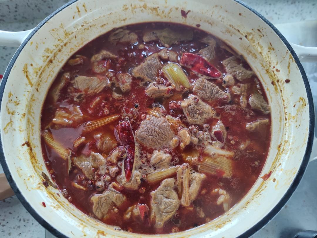 珐琅锅红烧牛肉