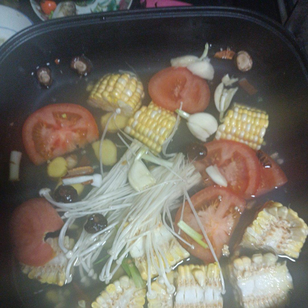 不用火锅底料也鲜美好吃的家庭版清汤锅底