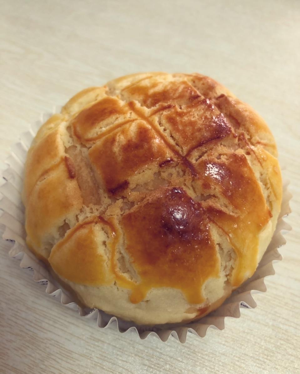 好吃到炸裂的港式菠萝包（附带制作酥皮的小视频）