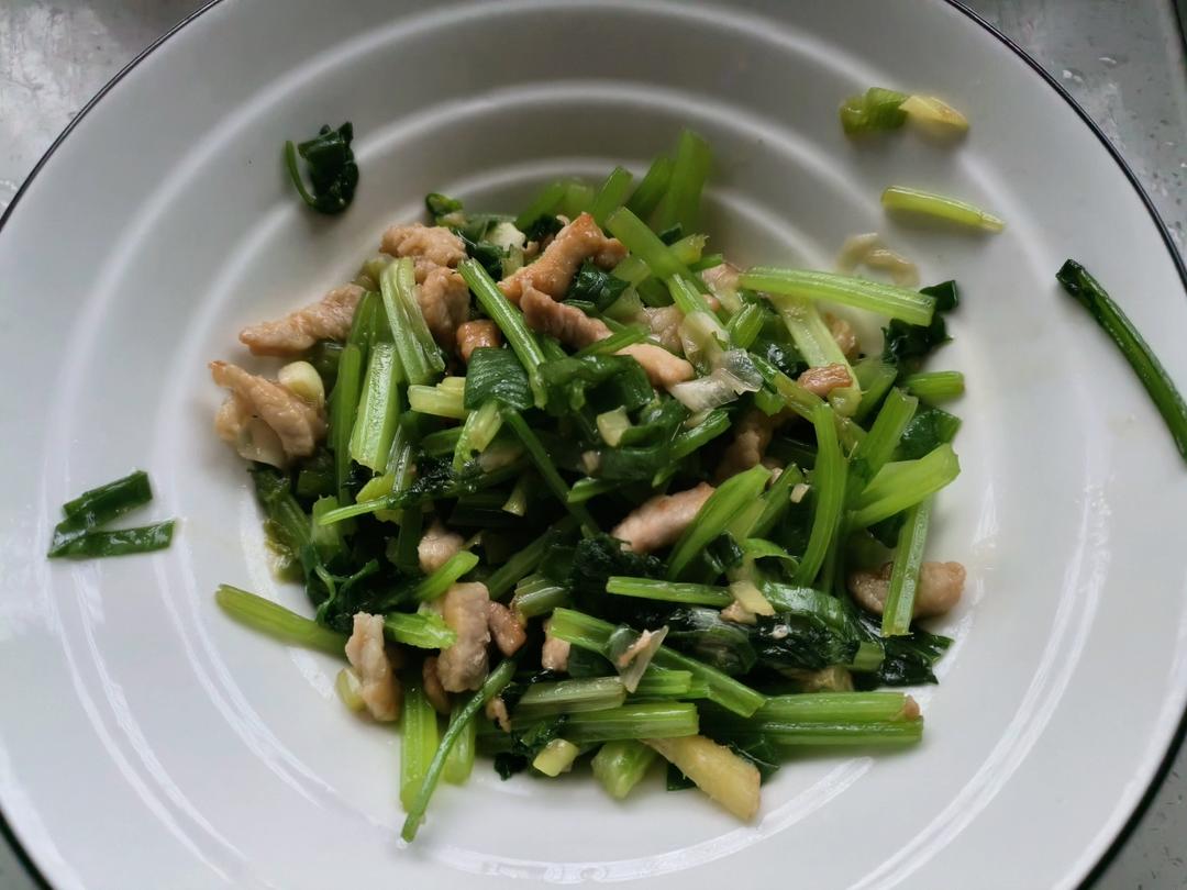下饭芹菜炒肉