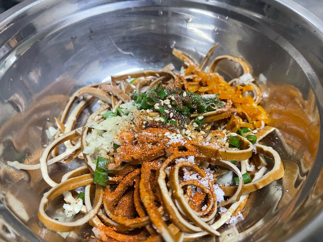 5分钟搞定一碟麻辣凉拌豆干