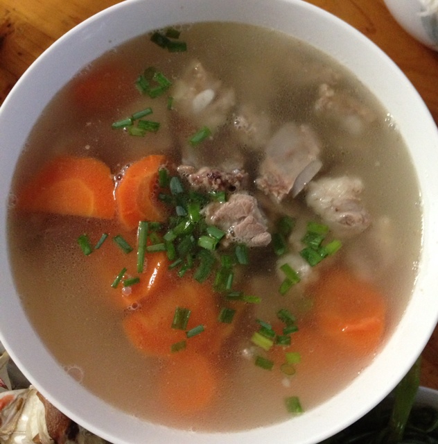 心亡梦做的胡萝卜排骨汤