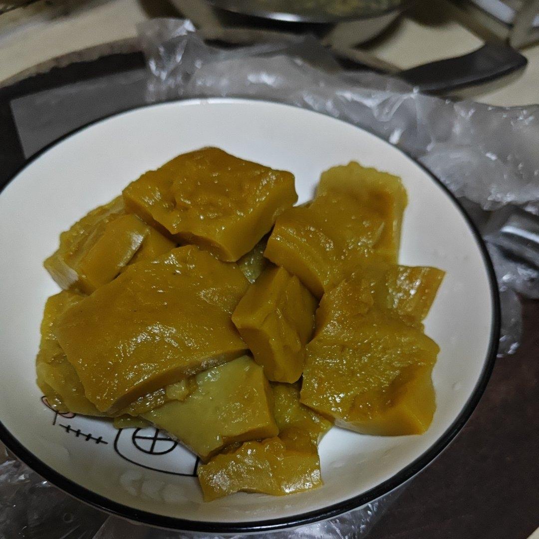 糯叽叽的「灰水小米糕/灰水籺」