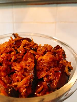 香菇萝卜干虾米焖饭的做法 步骤3