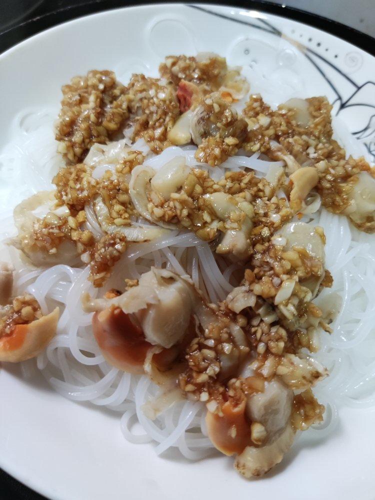 蒜蓉扇贝肉蒸粉丝
