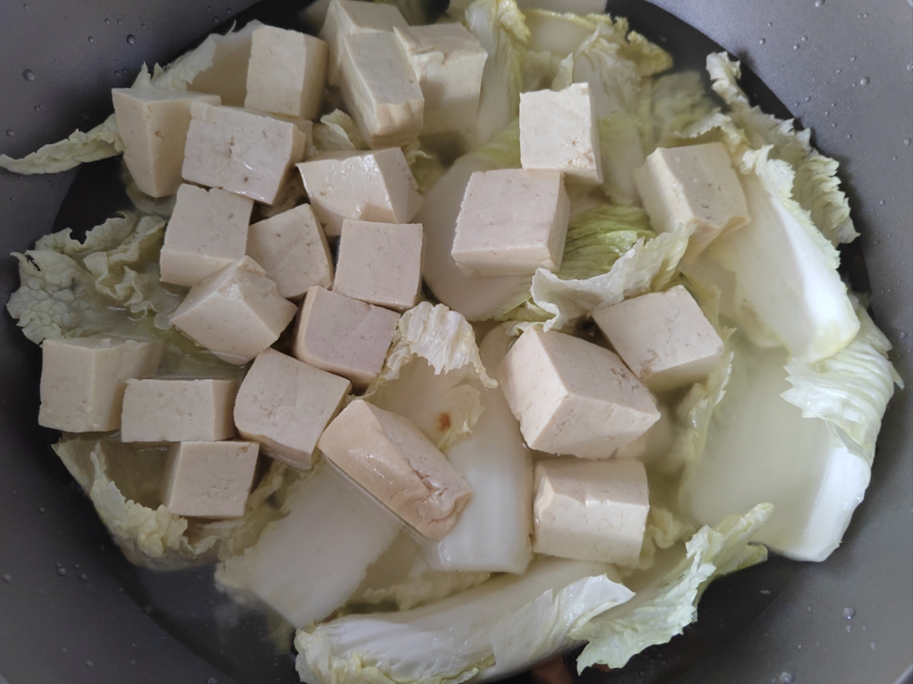 白菜豆腐皮蛋汤的做法 步骤8