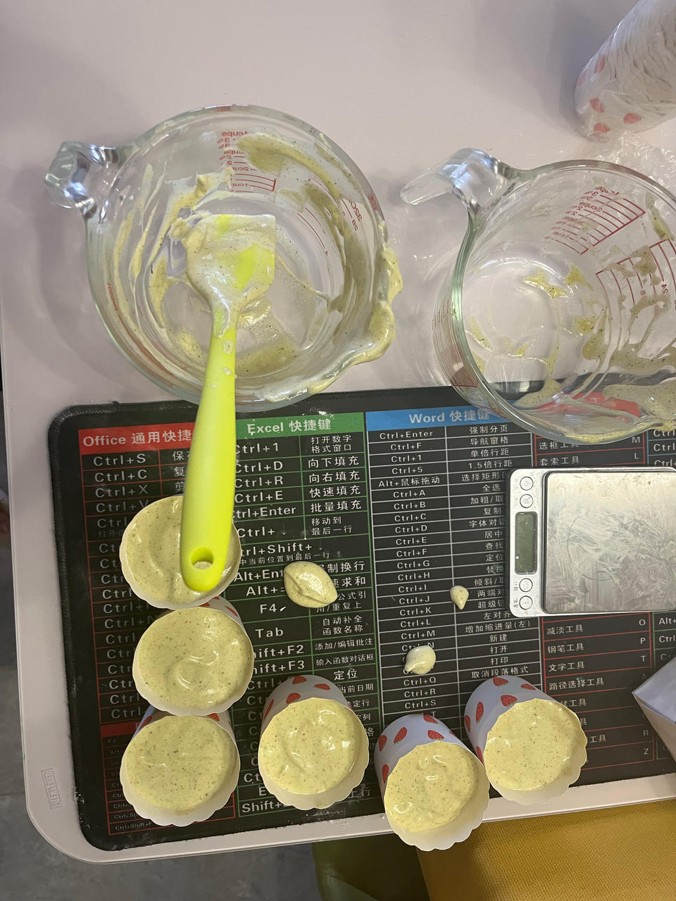 减脂期甜品4——无油无糖无面粉的超低卡魔芋蛋糕