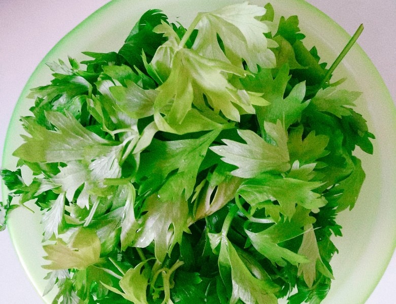 步骤图 香芹粉的做法 香芹粉的做法步骤 菜谱 下厨房 步骤图 香芹粉的做法 香芹粉的做法步骤 菜谱 下厨房